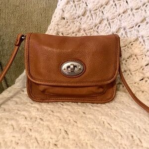 Fossil Tan Leather Crossbody Bag with Turnlock Closure